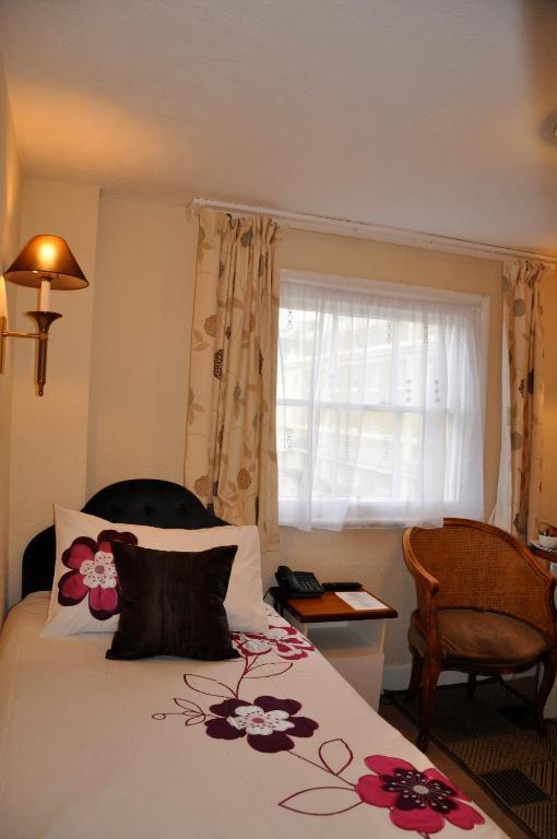Adelaide House Hotel Лутън Стая снимка