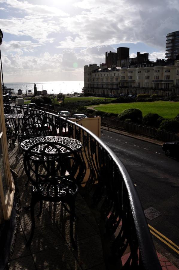 Adelaide House Hotel Лутън Стая снимка